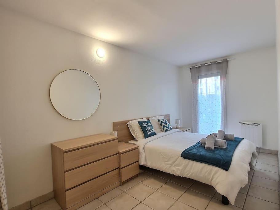 Le Cosy Wiener *Paris*Gare A 300 M*Disneyland* Champs-Sur-Marne Luaran gambar