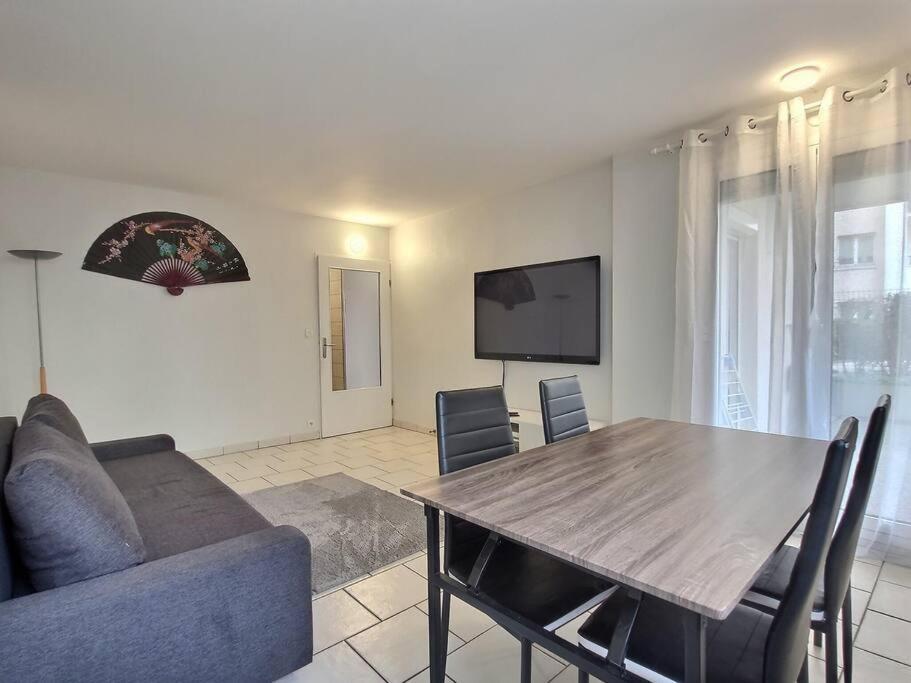 Le Cosy Wiener *Paris*Gare A 300 M*Disneyland* Champs-Sur-Marne Luaran gambar