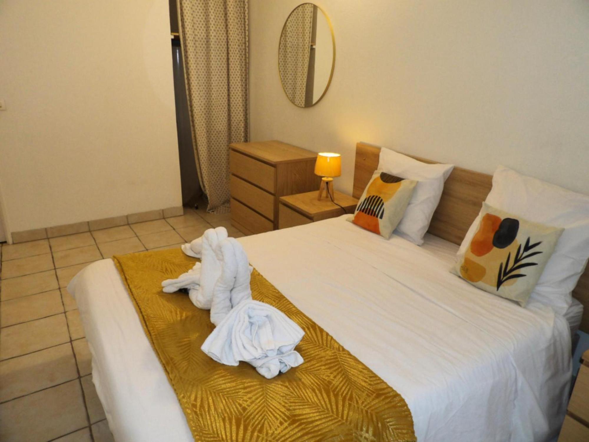 Le Cosy Wiener *Paris*Gare A 300 M*Disneyland* Champs-Sur-Marne Luaran gambar